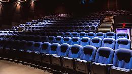 Sette anni e sei mesi per l’aggressione nei bagni del cinema: condannato un 22enne