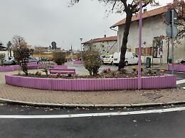 Niente più Natale lilla? Il Comune cerca qualcuno che addobbi la città per le festività natalizie 