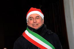 Si accende la magia del Natale