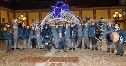 La Societ&agrave; filarmonica allieta le vie del centro