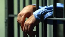 Boss della camorra detenuto a Torino ferisce un agente penitenziario 