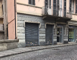 Forza Italia: saracinesche abbassate
