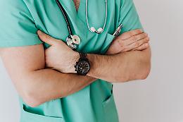 Medici radiati, cambia tutto: sanzioni subito operative anche con ricorso