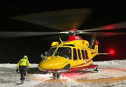 Inaugurata sotto la neve la pista di atterraggio notturno dell'elisoccorso