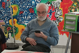 Un disegno su un muro di 25 metri contro la violenza sulle donne. Pacchioli, Violette e Imperatori insieme
