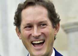John Elkann vuole disfarsi dei giornali... Redazioni in agitazione  