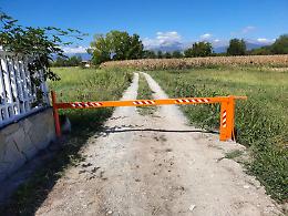 La sbarra della discordia: "Non posso più tornare a casa mia!"