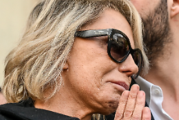 Maurizio Costanzo è in paradiso a organizzare talk show (le foto dei funerali) 