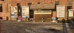 Un coppo cade su un'auto alla Mandria: la tenuta sta cadendo a pezzi!