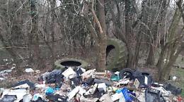 Per fermare l’abbandono dei rifiuti nei boschi riapre la discarica d’inerti in località Bosasse