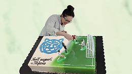 Dal laboratorio di Manuela una torta speciale per Sorrentino