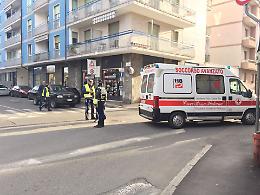 Attraversare l’incrocio è una roulette russa! Dove sono i vigili?