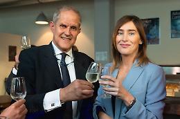 Maria Elena Boschi brinda al suo sindaco