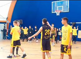 Esposto ai Carabinieri contro il campo da basket: troppi rumori