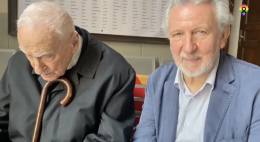 Staffetta per l'umanità e la pace. A Ivrea c'è Bettazzi e Michele Santoro si commuove