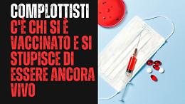Viaggio nella galassia no vax: la raccolta di tutti i complotti