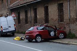 TRAGEDIA. Terribile frontale, perde la vita un 72enne