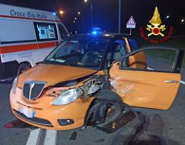 Incidente stradale notturno sulla SP455:  coinvolte 2 vetture