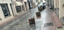 In via Cesare Battisti si parcheggia? "Col cubo!"
