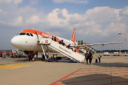 Aereo colpito da un fulmine, atterraggio di emergenza a Caselle