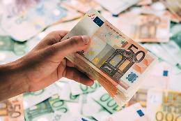 Più di 300 euro per presentare il libro sulla regina Elisabetta