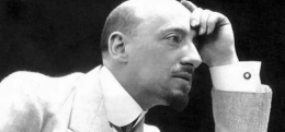 Intitolate una piazza a Gabriele D'Annunzio! Anzi no...