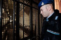 Sventato tentativo di introdurre droga e telefoni cellulari nel carcere delle Vallette