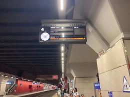 Investito sui binari, treni fermi sulla Torino Milano