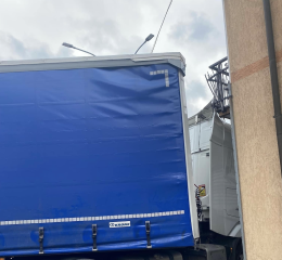 Incrocio degli orrori. La viabilità è stata modificata: da qui i tir non passeranno più 