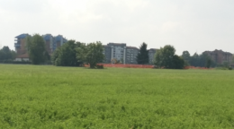 Un intero quartiere è inagibile, e ai residenti arrivano le multe