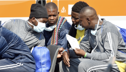 Stretta dei Governo sui migranti: verranno cacciati i falsi minorenni e i pericolosi