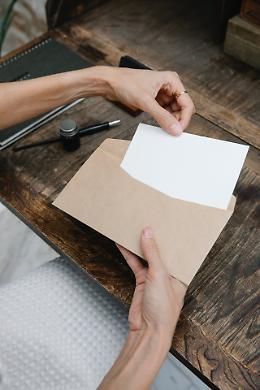 Dal calamaio alle email: il 9 ottobre si celebra la giornata della posta  