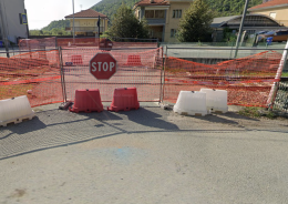 Il passaggio a livello è fuori norma: la Regione "paga" il Comune 236mila euro per chiuderlo definitivamente