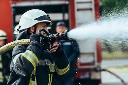 Bruttissimo incendio a Rondissone. L'allarme è scattato alle 4 del mattino