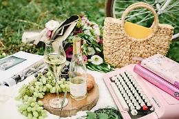 Letture in vigna con aperitivo, si parte con il romanzo "Come la Fenice"