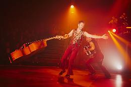 I Love You Two: la magia del circo in una squisita avventura acrobatica