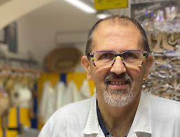 Luca Buo continua la tradizione di famiglia: "Il negozio? Era un ritrovo degli amici di papà e miei"