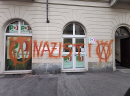 Il PD nel mirino dei no vax: "Siete dei nazisti"