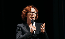 Due premi nazionali per l'attrice Laura Curino