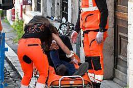 Accoltella un giovane e scappa, i Carabinieri lo catturano a centinaia di chilometri di distanza 