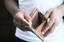 Solo 40 euro rimasti nel salvadanaio del Comune: "Siamo a secco!"