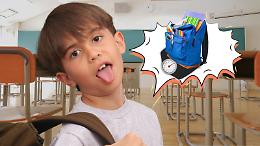 Basta zaini pesanti: "Per Natale regalate un armadietto alla scuola"