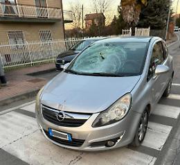 Incidente mortale sulla strada degli orrori: auto investe un uomo che stava attraversando 