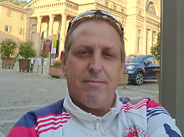 L'ultimo selfie prima della partita, poi il malore: "Addio Alby, Alpino dal cuore grande"