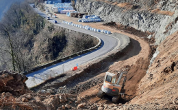 Basta morti: al via i lavori per allargare la curva che affaccia sul burrone