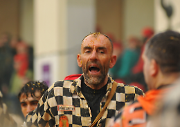 Battaglia delle arance: facce da "Scacchi"  (foto gallery) 