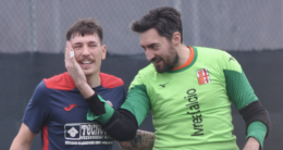 Le manone guantate del numero uno della categoria blindano il prezioso successo