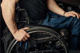 La Torino-Ceres è un incubo per i disabili: treni e stazioni sono inutilizzabili