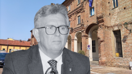Il sindaco sbotta e dà del pazzo ai sindaci prima di lui: l'insulto in Consiglio