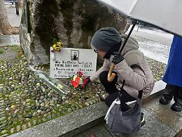 Una mimosa anche sulla targa di Norma Cossetto. L'Anpi di Ivrea mette la parola fine alle polemiche
